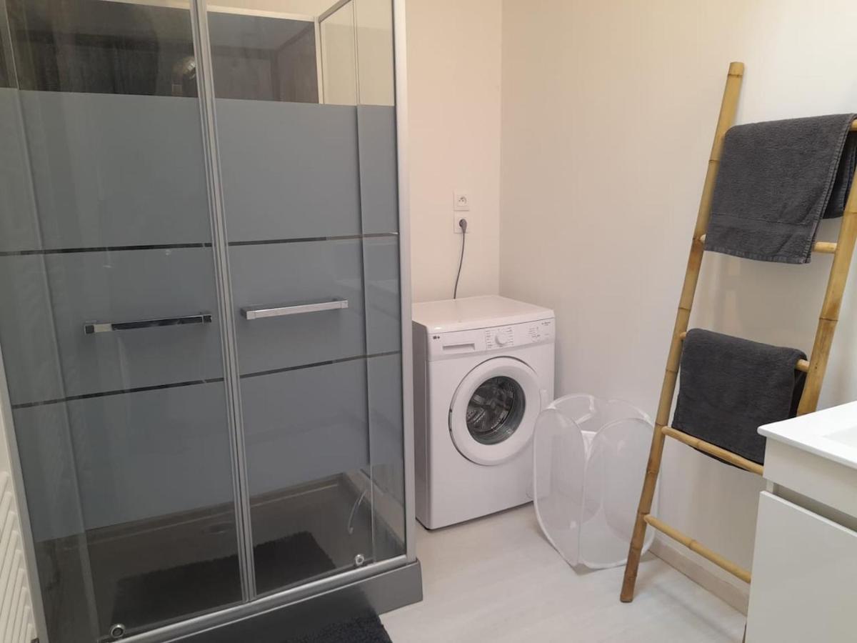 Logement De 100M2 Avec Terrasse Wardrecques Exterior foto