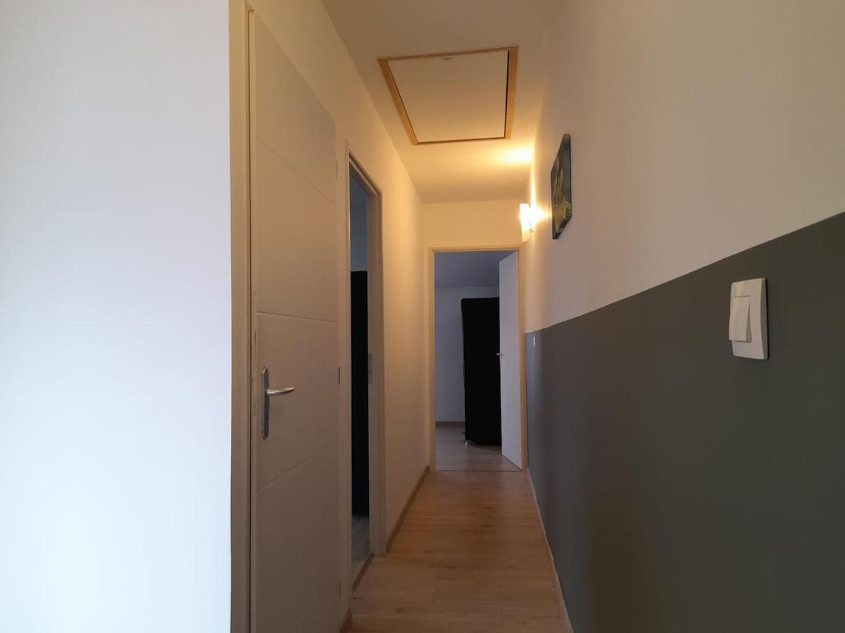 Logement De 100M2 Avec Terrasse Wardrecques Exterior foto