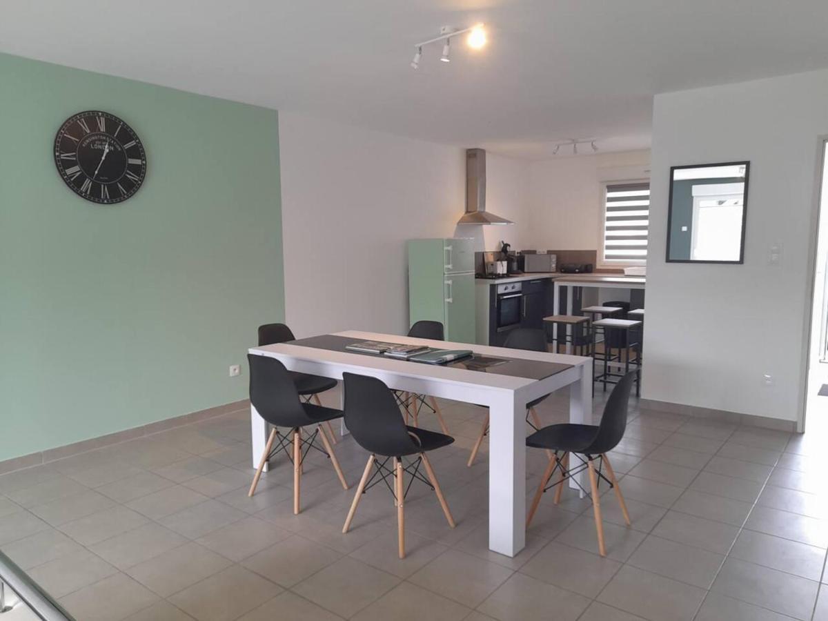 Logement De 100M2 Avec Terrasse Wardrecques Exterior foto